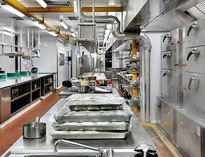 不鏽鋼叼嘿软件下载大全設備生產廠告訴你為什麽中央叼嘿软件下载大全不是擴大版的餐廳後廚